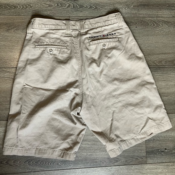 Tommy jeans khaki shorts - Picture 3 of 4